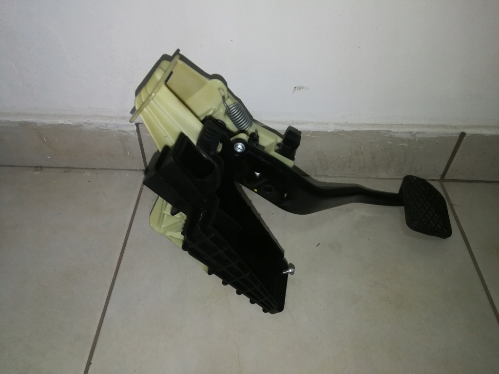 фото №3, Педаль гальма автоматична коробка передач. bmw 5 f10 11 lci