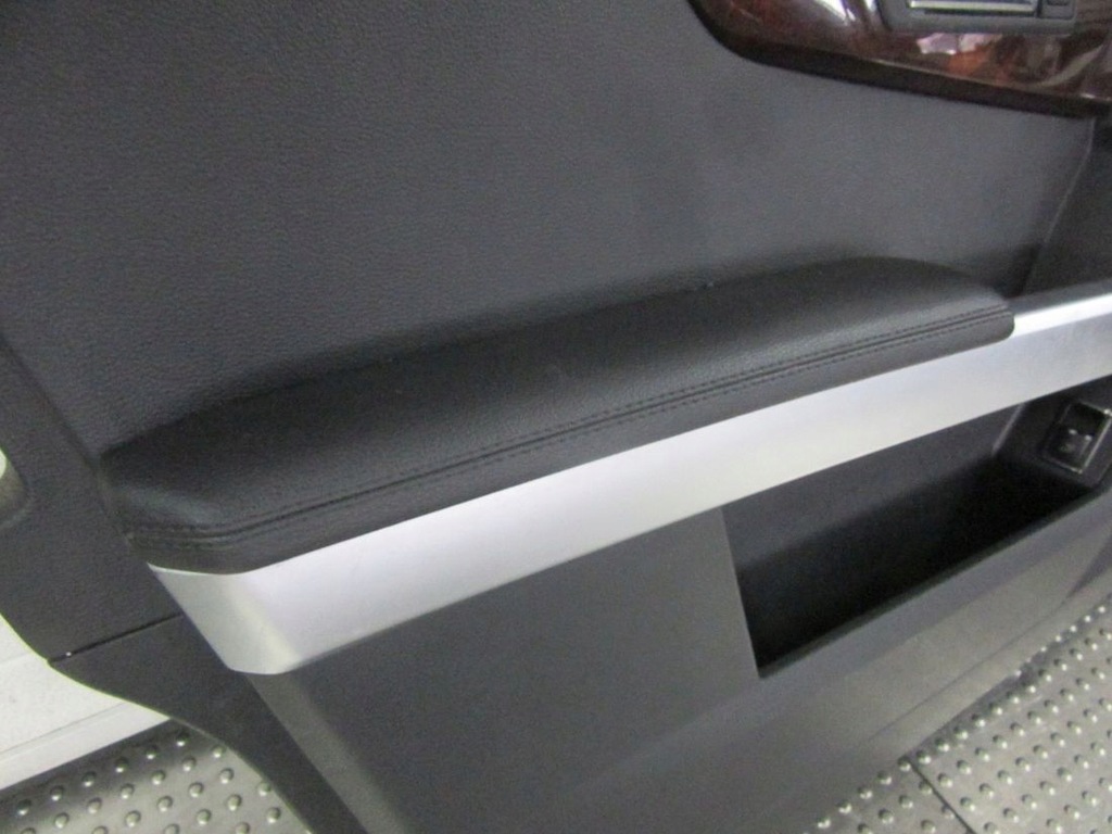 фото №10, Mercedes glk x204 2010 обшивка дверь левый перед