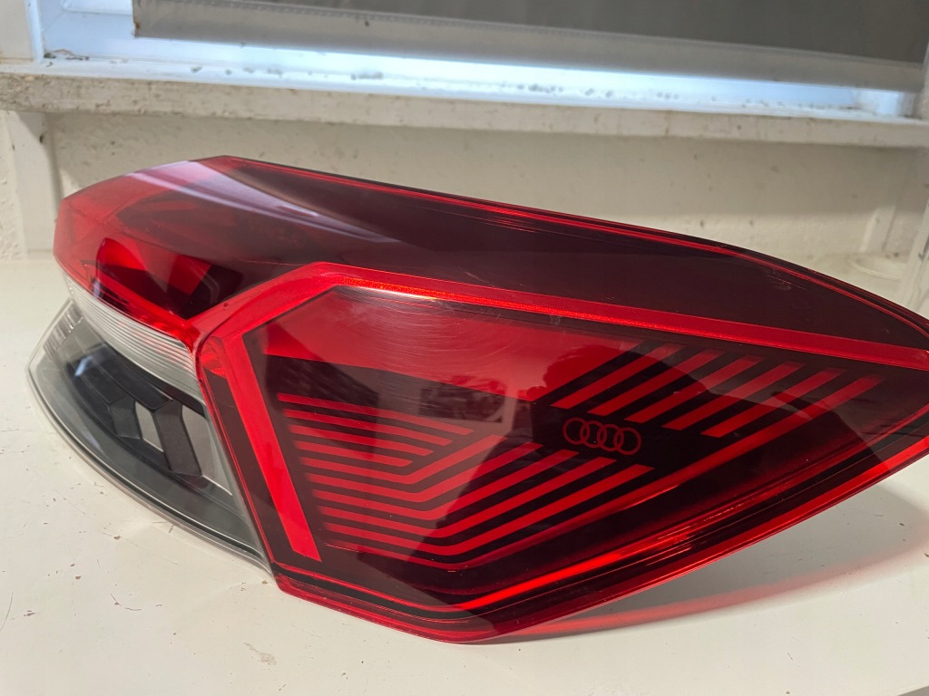 фото №8, Audi q4 e-tron sportback лампа задня ліва lub права 89a945091 89a945092