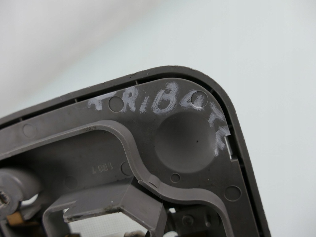 фото №6, Mazda tribute лампа кабины потолочный