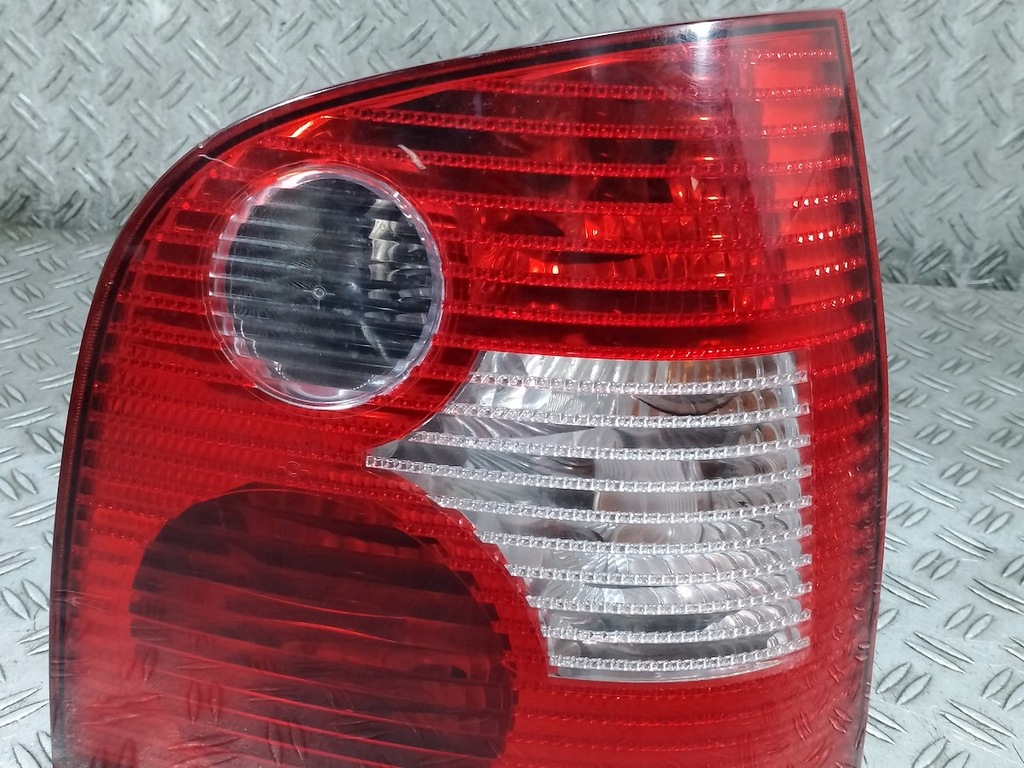 фото №7, Лампа задняя правая vw polo 9n 6q6945096g