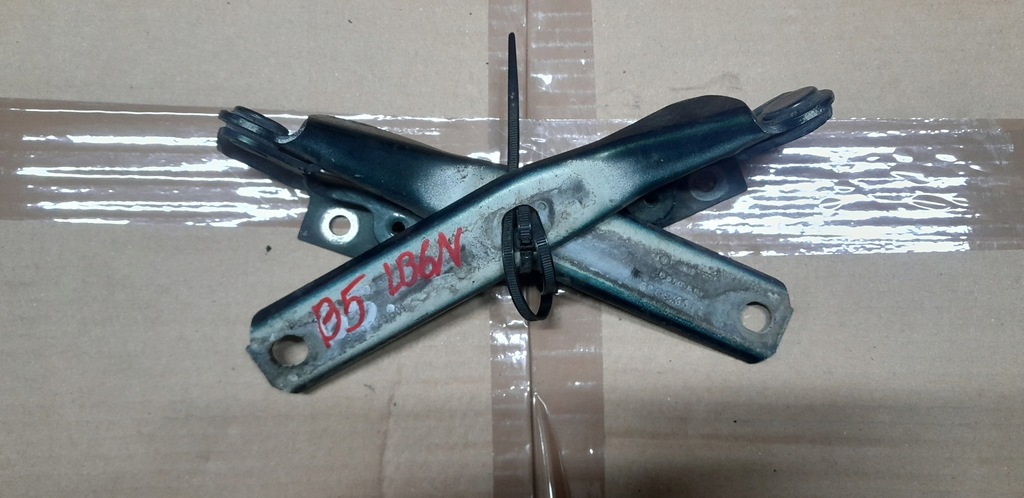 фото №1, Петля петли капот passat b5 комплект lb6n