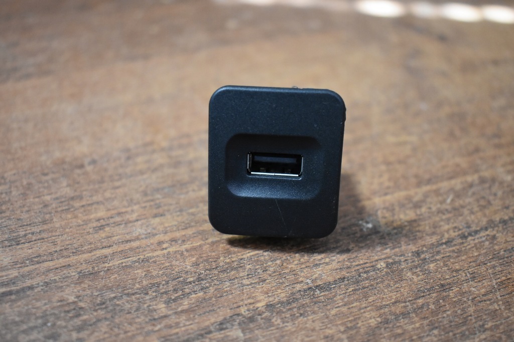 фото №1, Idealny модуль port usb porsche 1