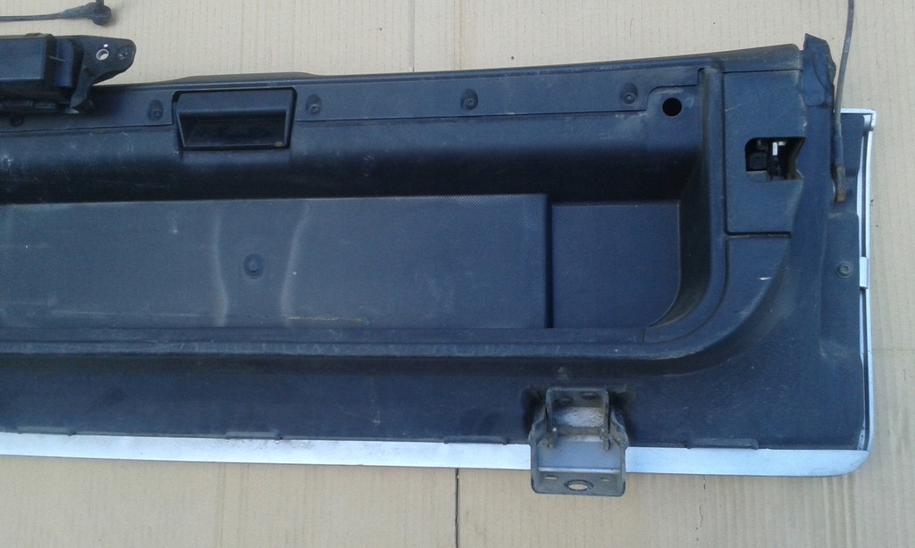 фото №8, Кришка багажника задня задня борт нижня замок citroen c2 03-09