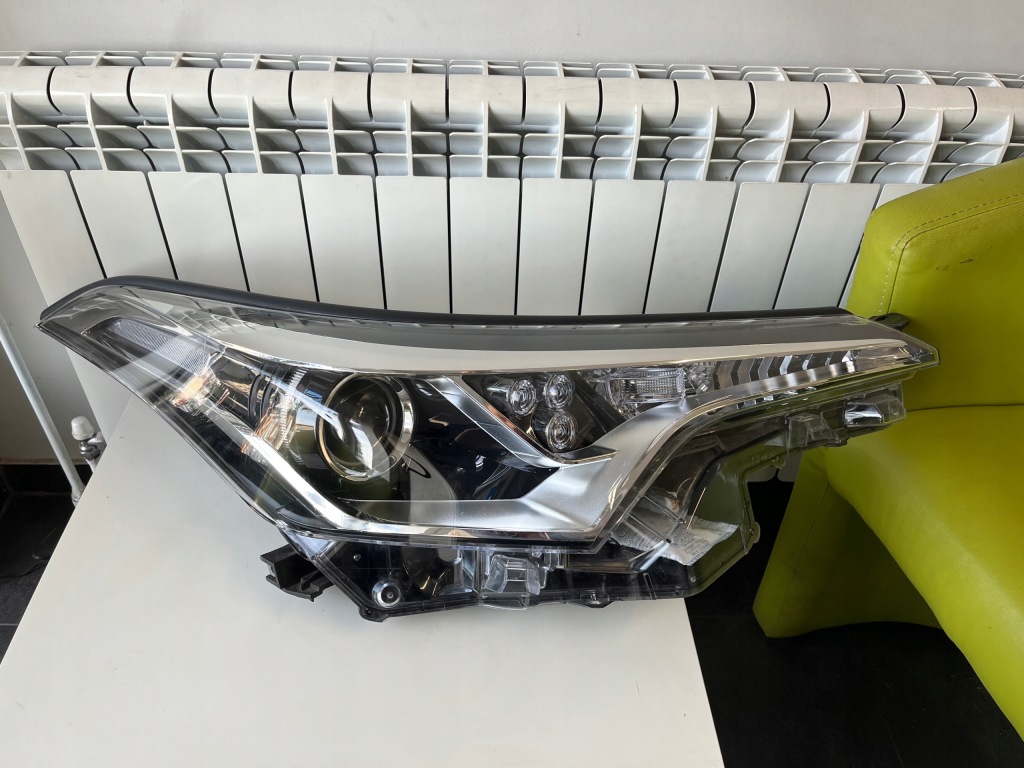 фото №2, Лампа правая передняя toyota chr ch-r