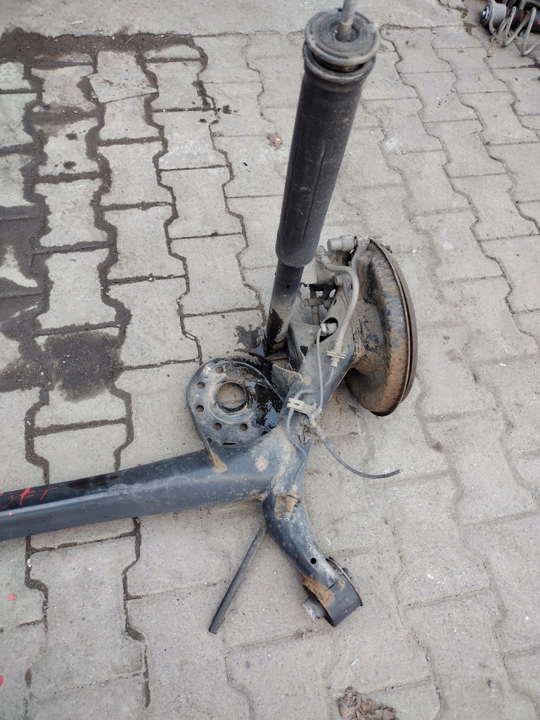 фото №4, Oś задняя балка toyota yaris iii lift