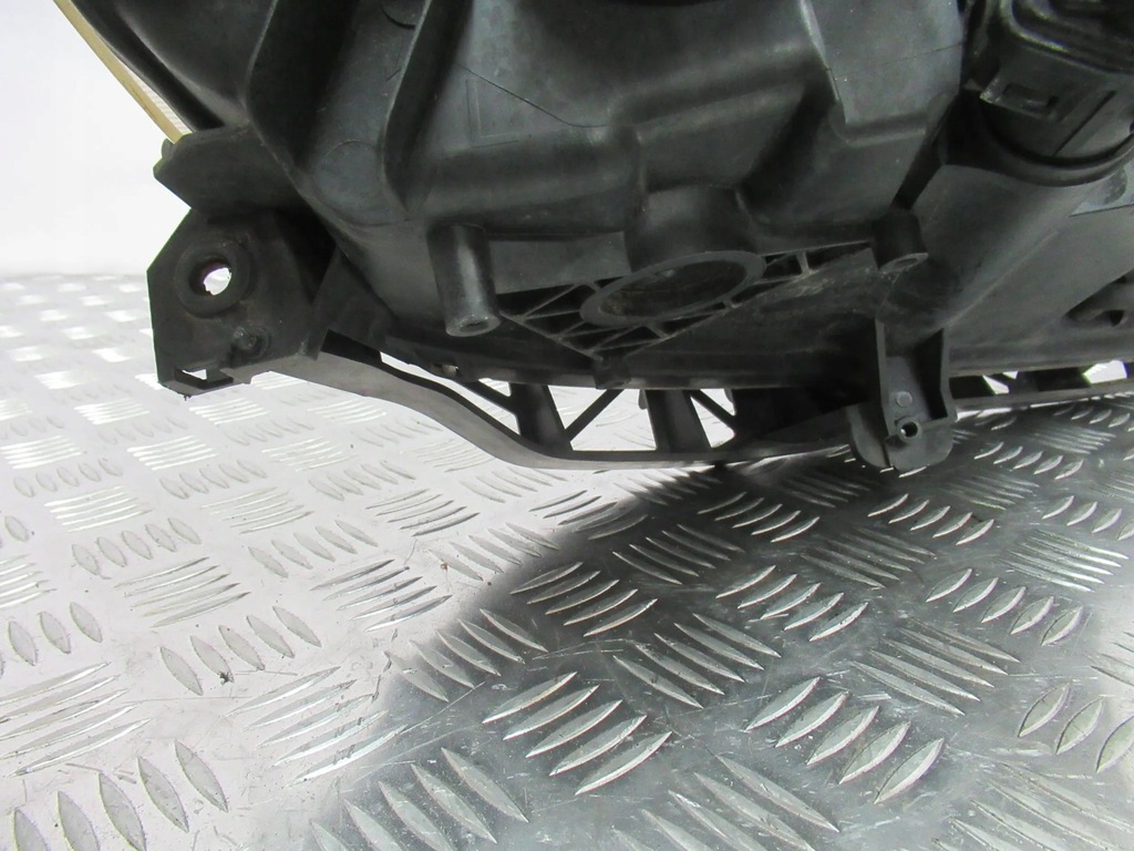 фото №8, Фара лампа левая mazda 3 bk 03-