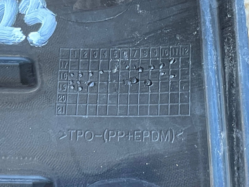 фото №9, Hyundai kona i 1 17-23 решітка радіатора решітка нижня бампера права перед передня