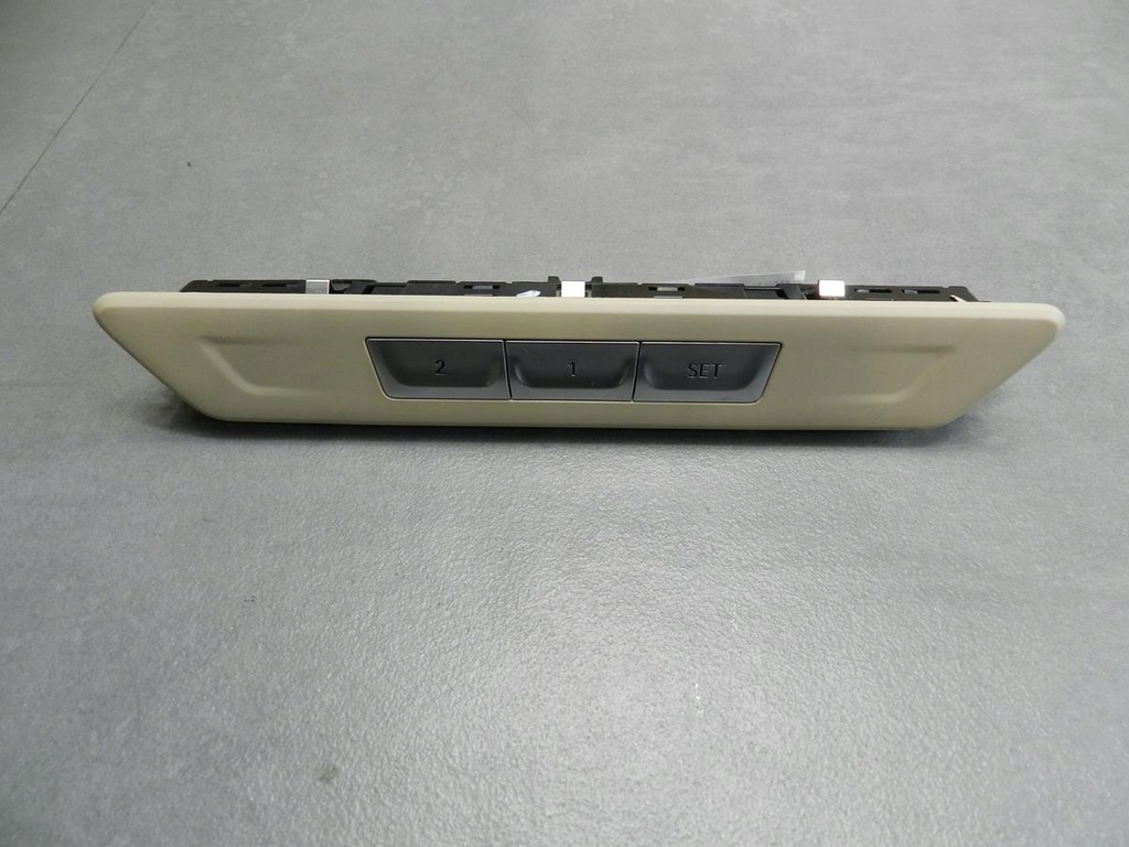 фото №1, Bmw 7 g12 панель кнопки сиденье 6826729