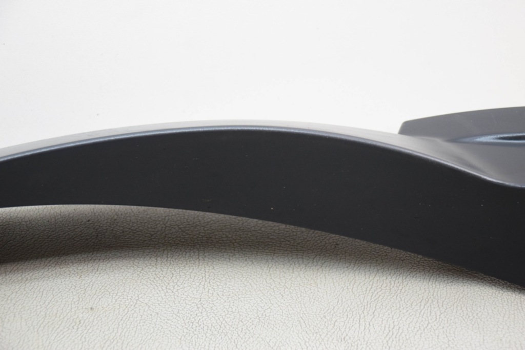 фото №12, Молдинг заднього правого крила land rover discovery v l462 hy32290e22ac