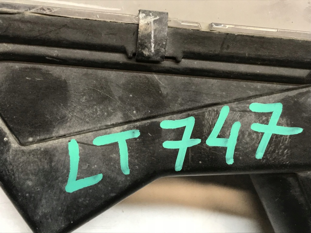 Купить Tesla model 3 противотуманная фара правый led drl 1077396-00-c