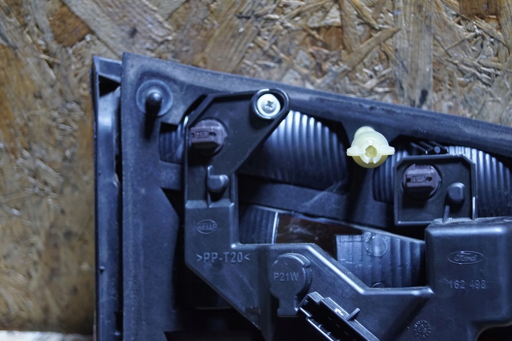 фото №8, Лампа правый задняя ford galaxy mk3 крышка багажника