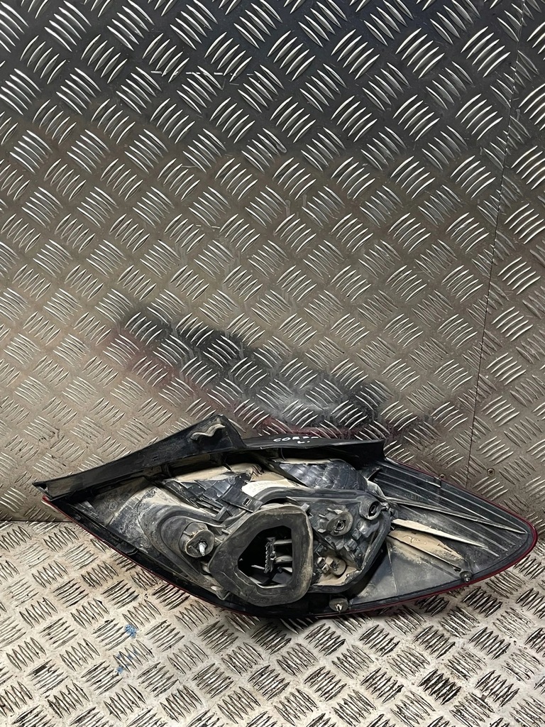 фото №9, Opel corsa d 2011 задня сторона ліва лампа задня