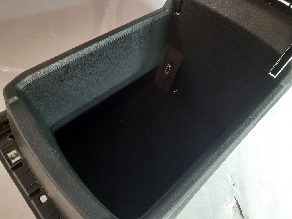 фото №10, Vw atlas 18-24 подлокотник бардачок 3cn.863.241 usa