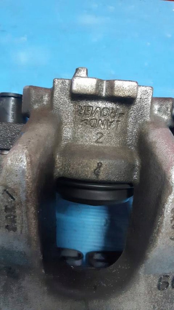 фото №2, Land rover range rover velar суппорт тормозной правый перед