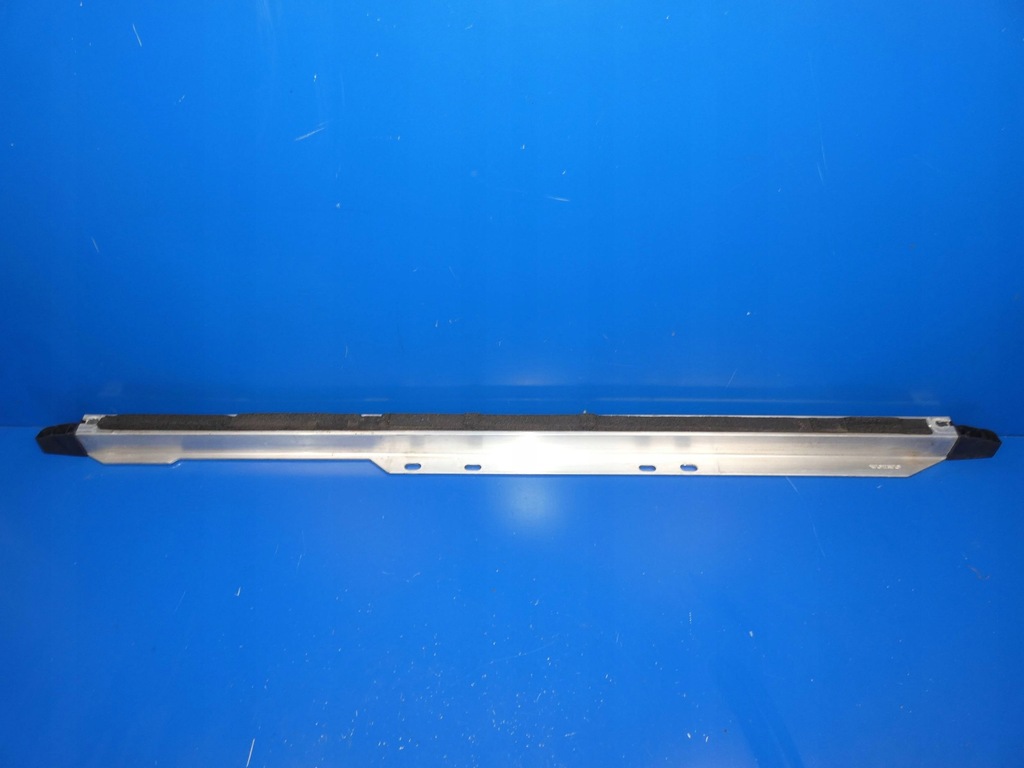 фото №1, Volvo v90 s90 распорка чашка направляющая молдинг