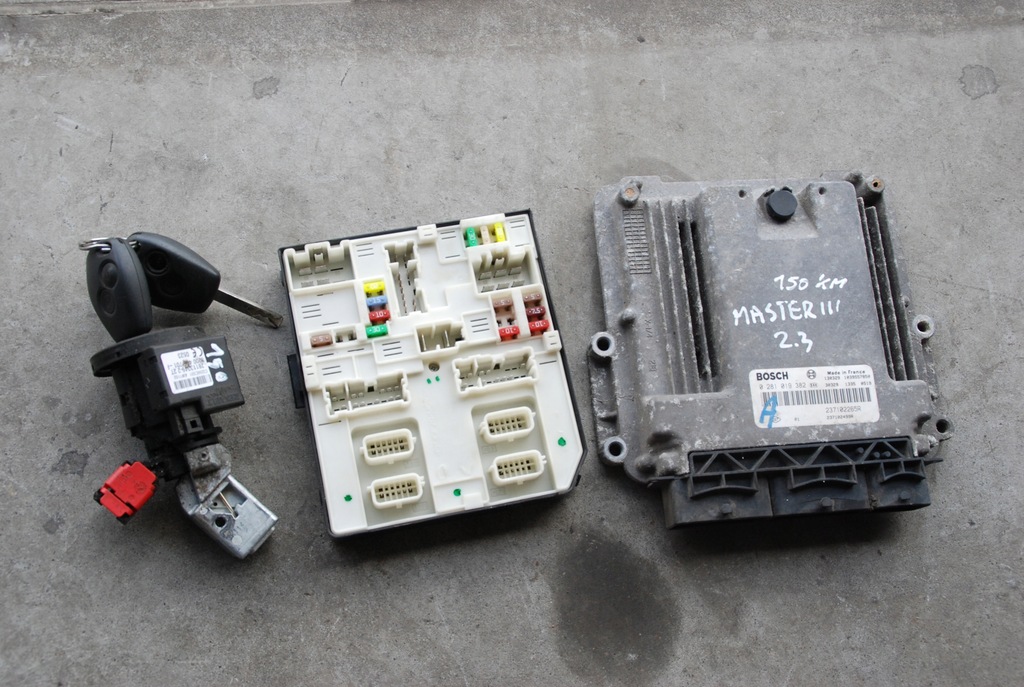 фото №1, Блок керування двигуна набір master iii 0281019382