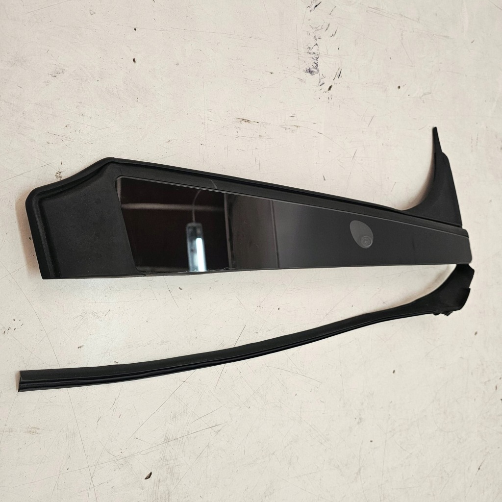 фото №7, Молдинг защита стойка камера левая tesla x plaid 2022r 1751462-00-b