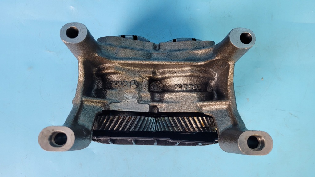 Mercedes w205 2.o cgi валы балансировочные a2740300285 Доставка