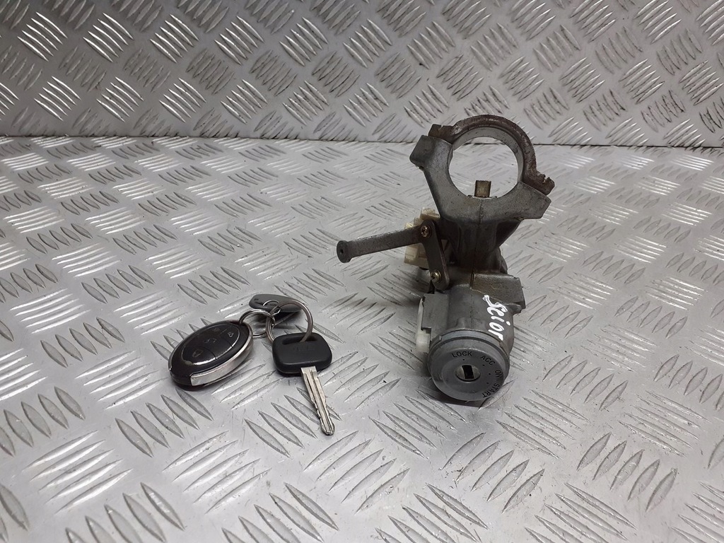 фото №1, Замок запалювання з ключ toyota scion 45020-33-6