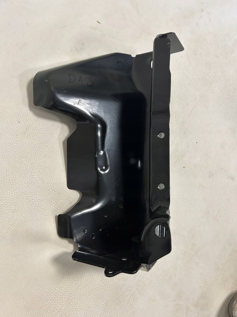 Купить Tesla model 3 model 3 кронштейн подкрылок 1487487-00-b