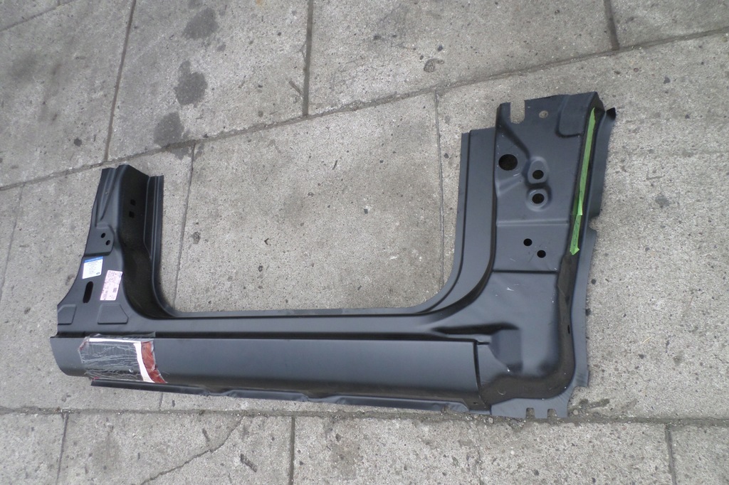 фото №1, Ford focus mk 2 lift порог правый обшивка 1528919