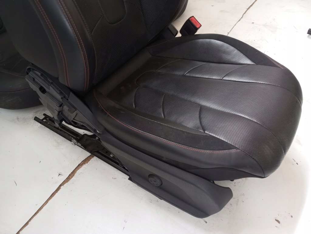 Купить Обивка кожа сиденья mercedes cls a257 53 amg 18r