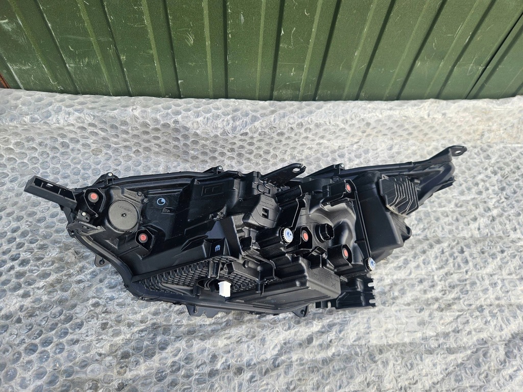 фото №8, Toyota bz4x правая сторона лампа передняя