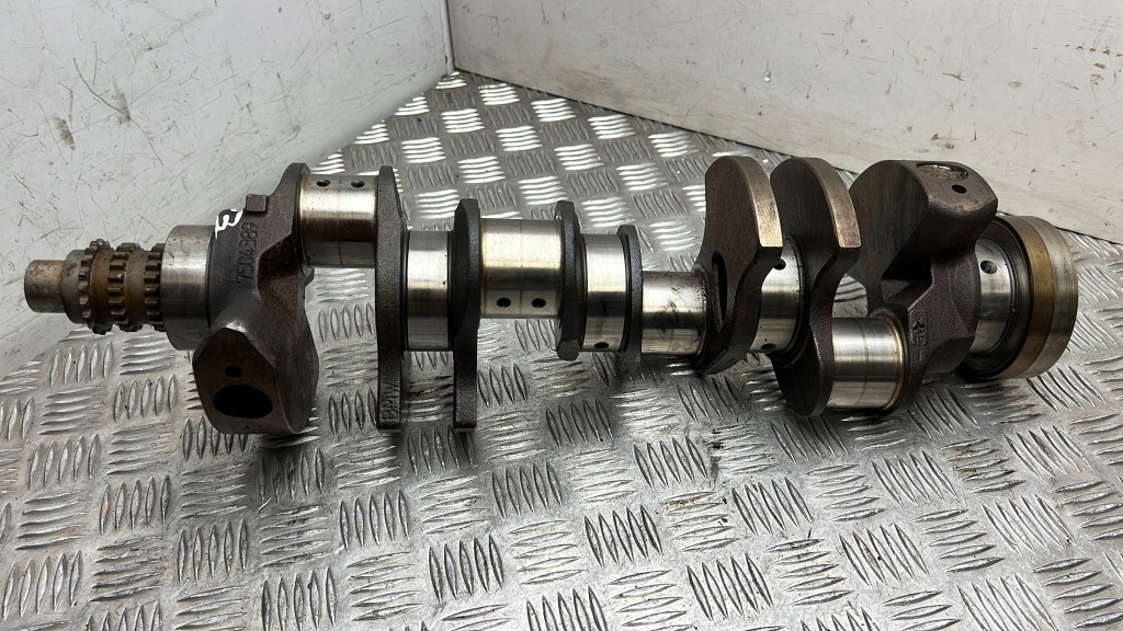 Wał колінчастий bmw x5 2004 7504389 Оригінал