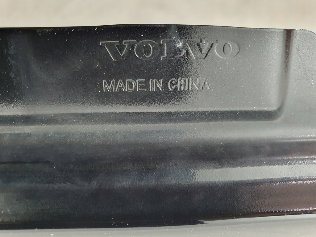 фото №7, Volvo xc60 xc60 xc-60 2 ii 17- крыло левый перед передний гибрид