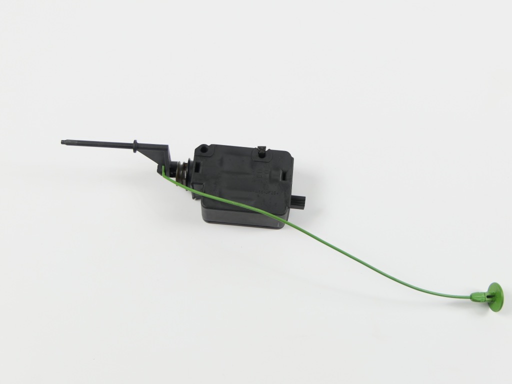 фото №7, Привод крышка топлива моторчик bmw 7 e65 01-08r. 3.0d m57n sedan