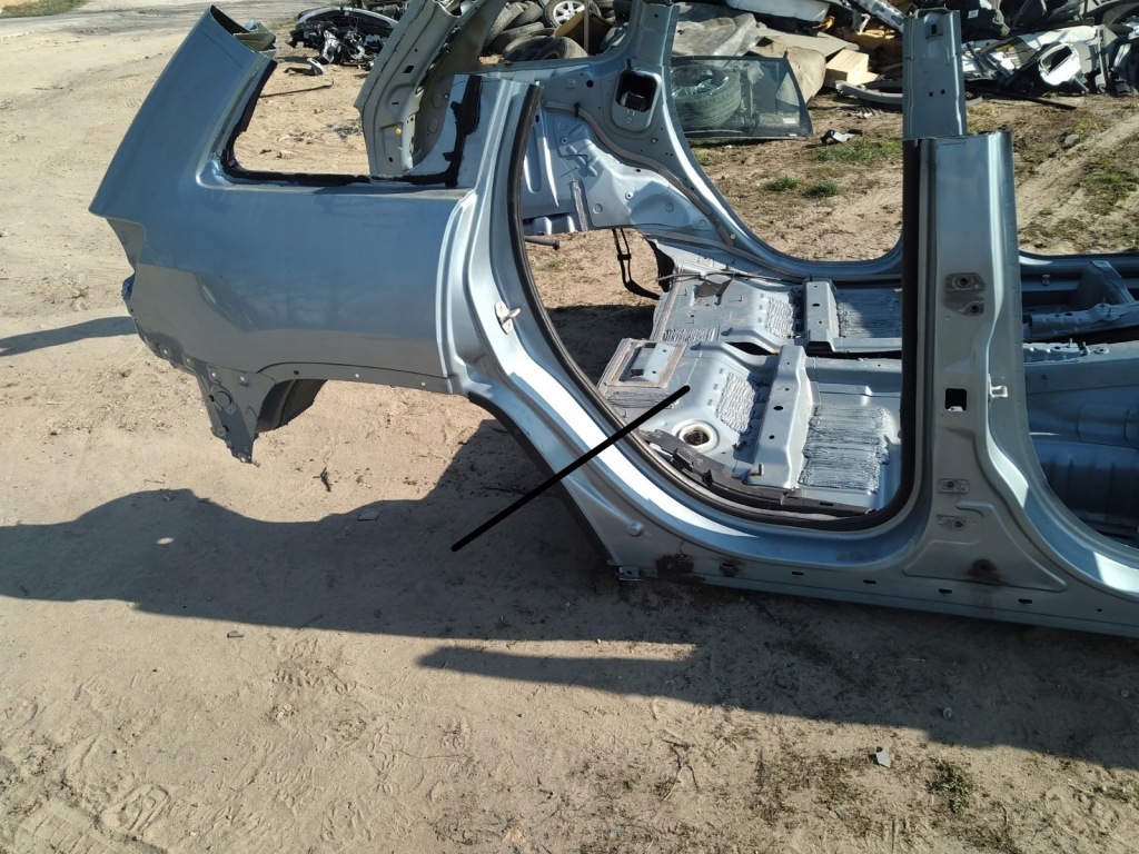 фото №1, Grand cherokee wk2 11-20 крыло правый задняя