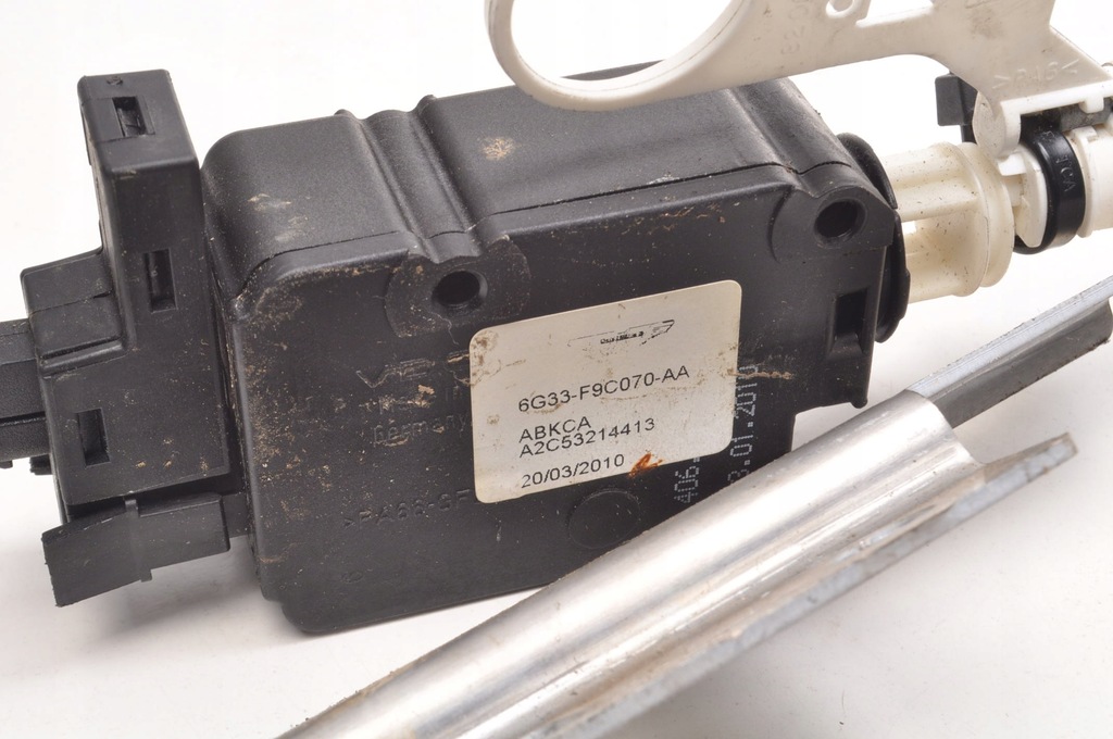 фото №7, Замок привод крышка заливной топлива aston martin vantage 16r 6g33-f9c070-aa