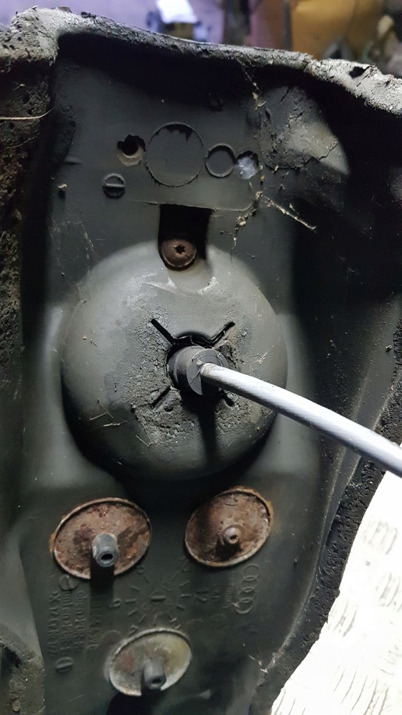 фото №14, Audi a8 d3 домкрат вибірник передач автоматична коробка передач троси