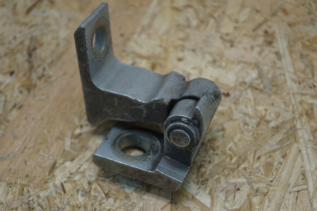 фото №6, Петля двері vw audi skoda 8k0831402a