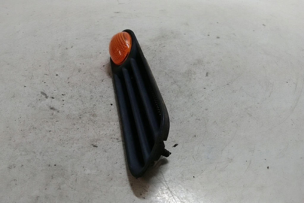 фото №2, Правий поворотник крила mini cooper r50, r53 1503560 1.6l бензиновий