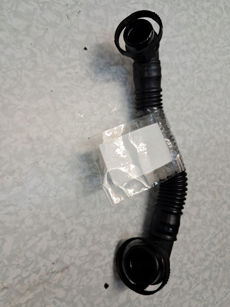 фото №3, Audi a6 c7 avant шланг вентиляционный 059103221