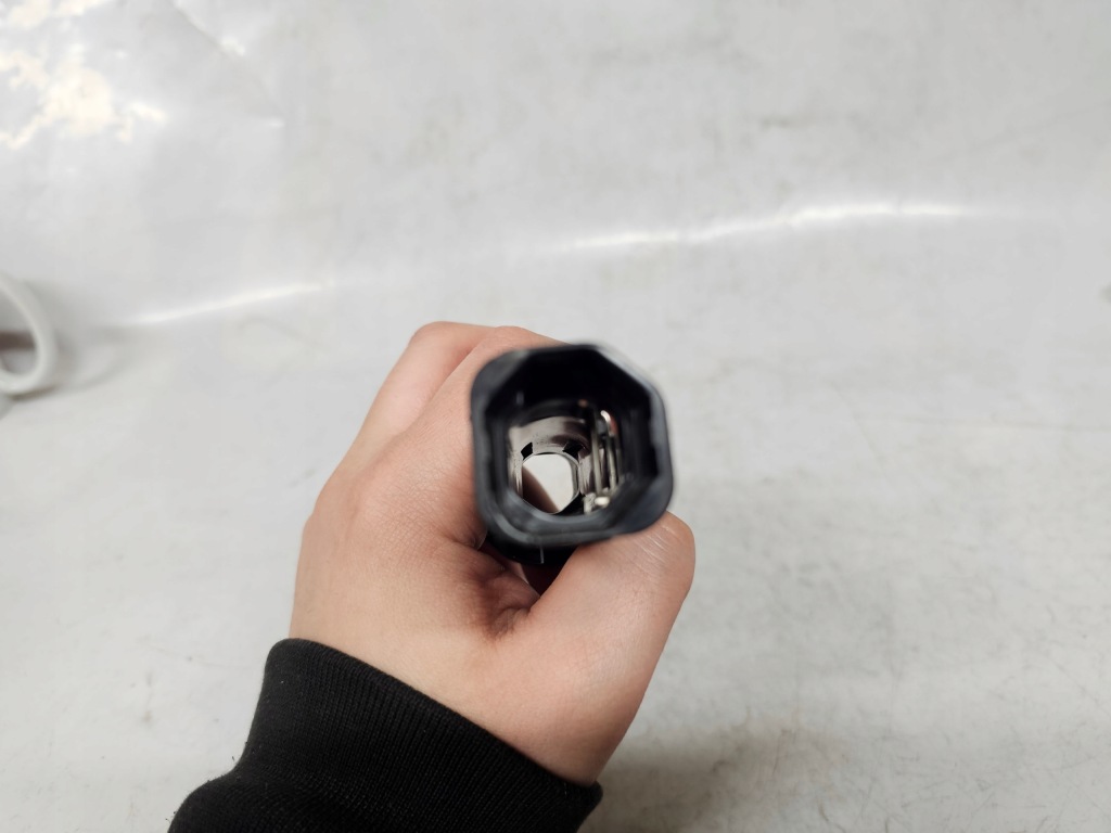 фото №6, Mercedes gle ii w167 напрямна кронштейн підголівник сидіння a1679707500