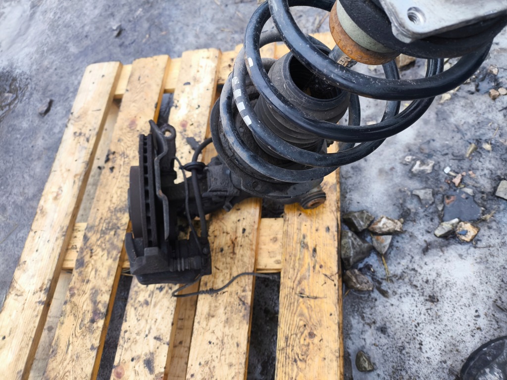 Mercedes w169 поворотный кулак амортизационная стойка левый перед mercedes w169 рестайлинг  ? Недорого