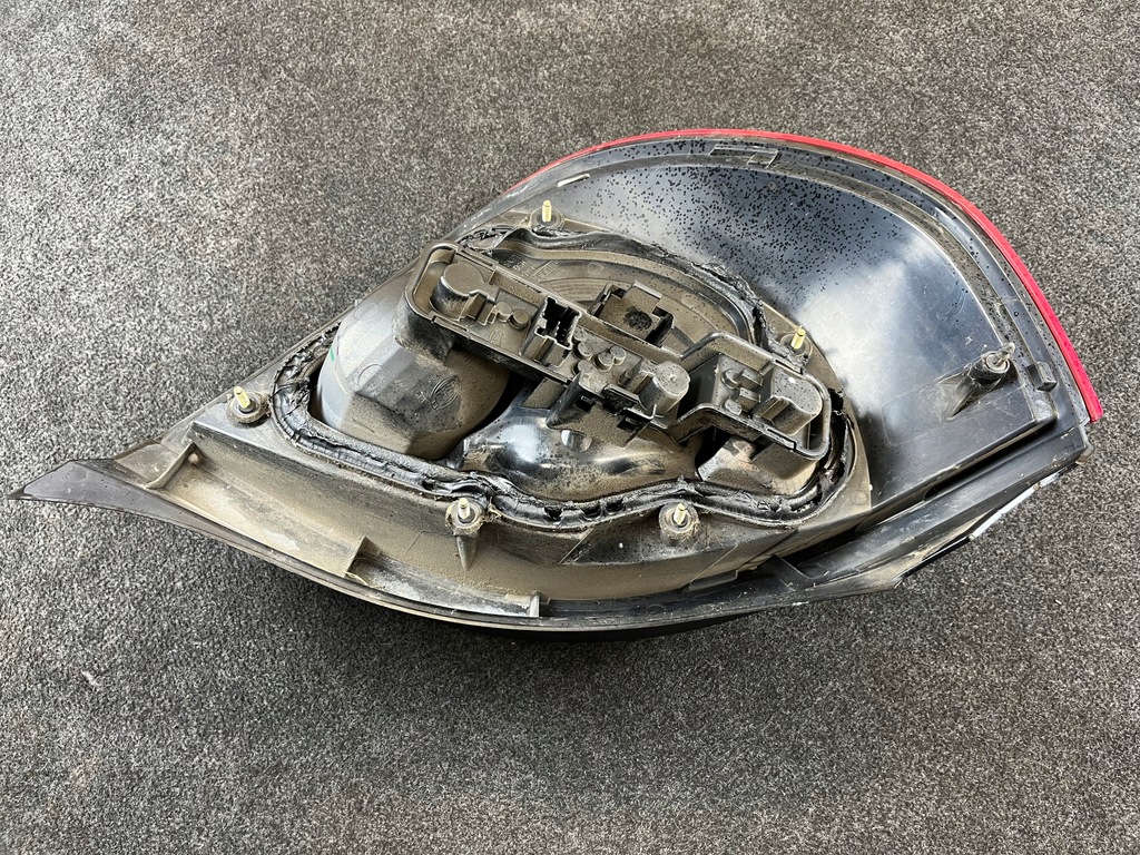 фото №15, Nissan almera n16 lift лампа права задня задня оригінальний номер hella europa