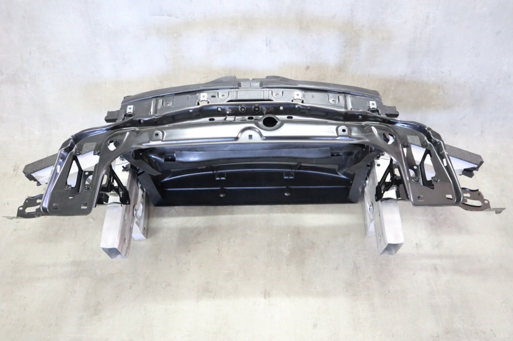 фото №8, Pas передний усилитель передний bmw 3 f30 f31 старый model