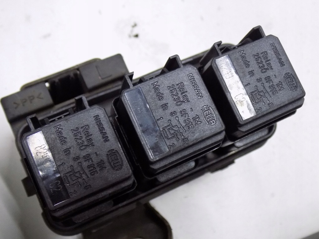 фото №10, Nissan qashqai j10 коробка запобіжники