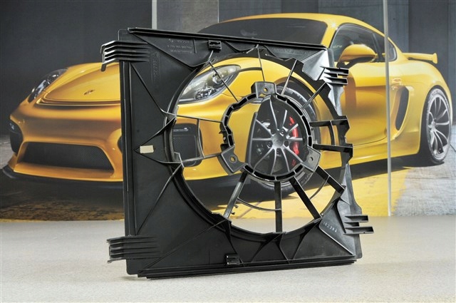 фото №1, Porsche 911 996/boxster 986 рамка вентилятора, l=r