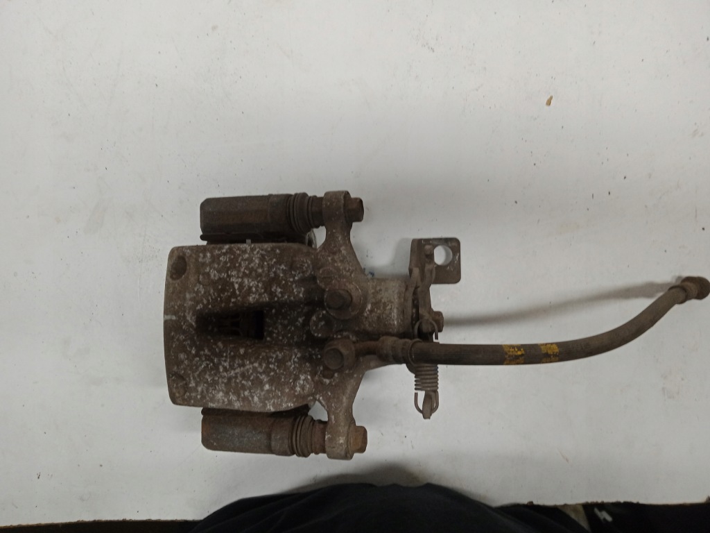 фото №1, Kia ceed iii hyundai i30 iii суппорт тормозной правый задняя 2017-