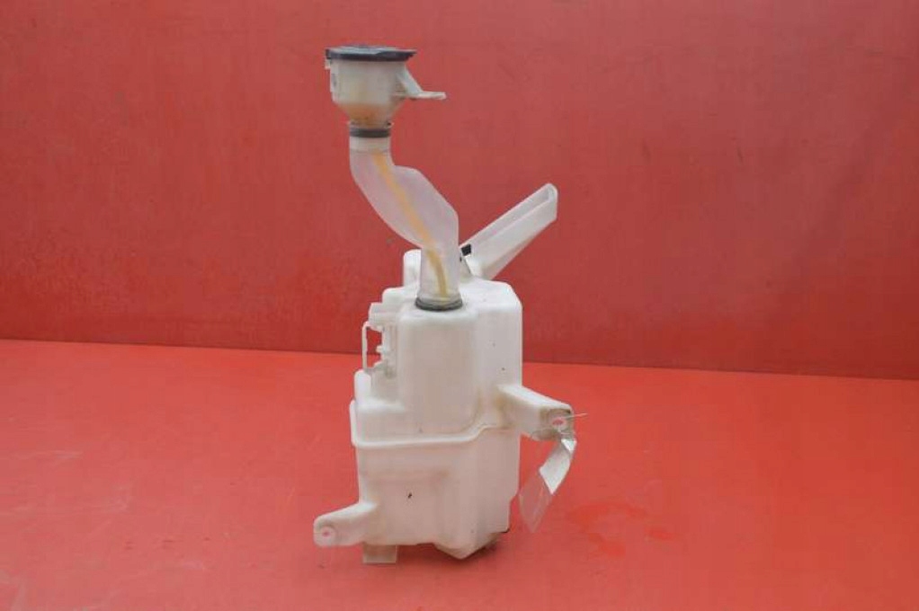 фото №6, Бачок омивача 060851-317 toyota prius iii xw30 1.8 hybrid 99 km