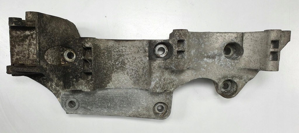 Купить Кронштейн кронштейн генератора vw bora golf iv 2.0 b 06a903143p