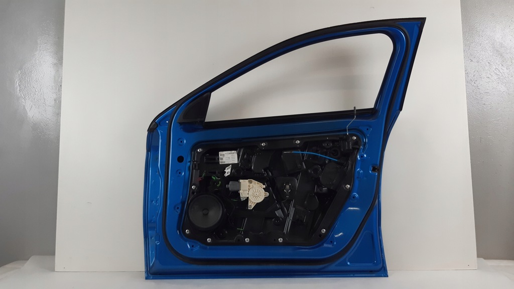 фото №7, Mercedes a klasa w176 дверь правое перед