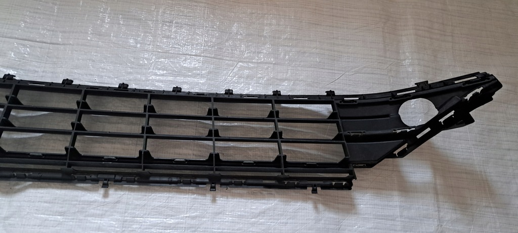 фото №7, Vw golf vii решётка средняя бампер перед 5g0853677l
