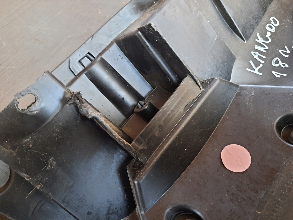 фото №11, Kangoo 1.5dci 18r решітка радіатора решітка радіатора