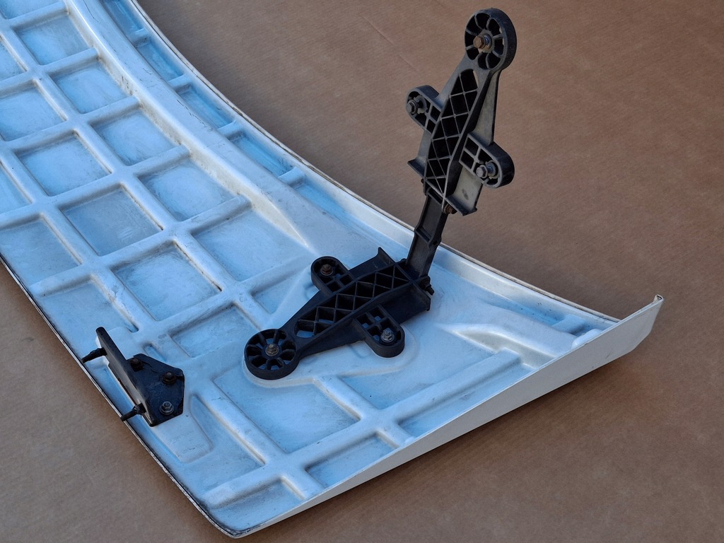 фото №9, Iveco stralis спойлер ветровик кровельная спойлер кронштейн крепления